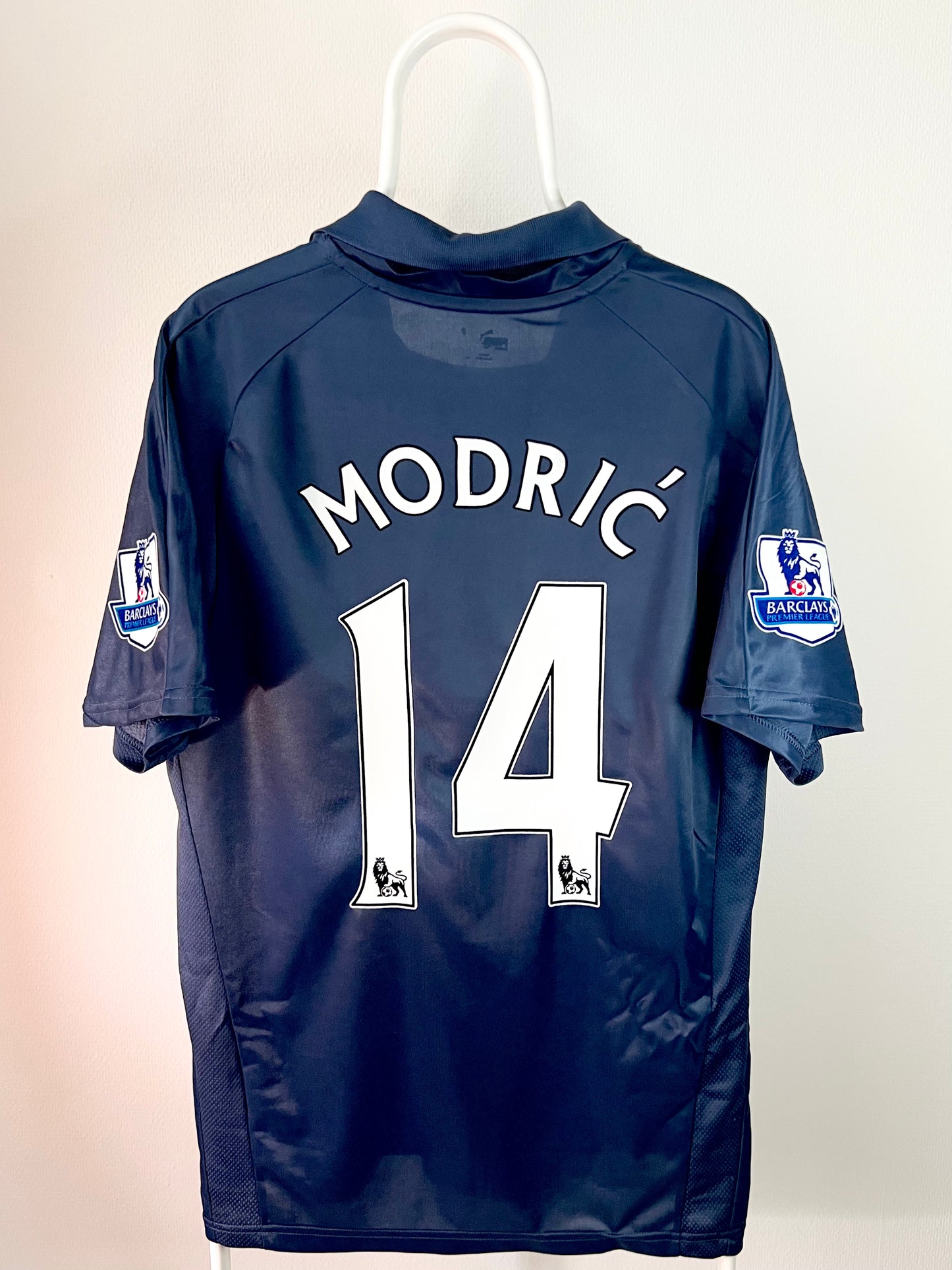Modric - Tottenham 2007/2008. Str Large