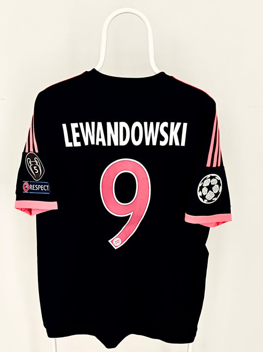 Lewandowski - Bayern München 2015/2016. Str Medium